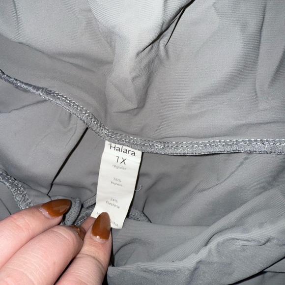 HALARA Women’s Light Gray Joggers - Picture 4 of 4